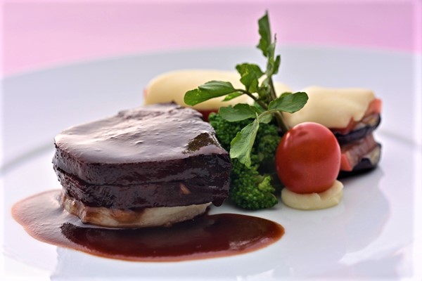 プレミアムランチセット　～牛タンの赤ワイン煮～　　＜9月・10月／芙蓉＞